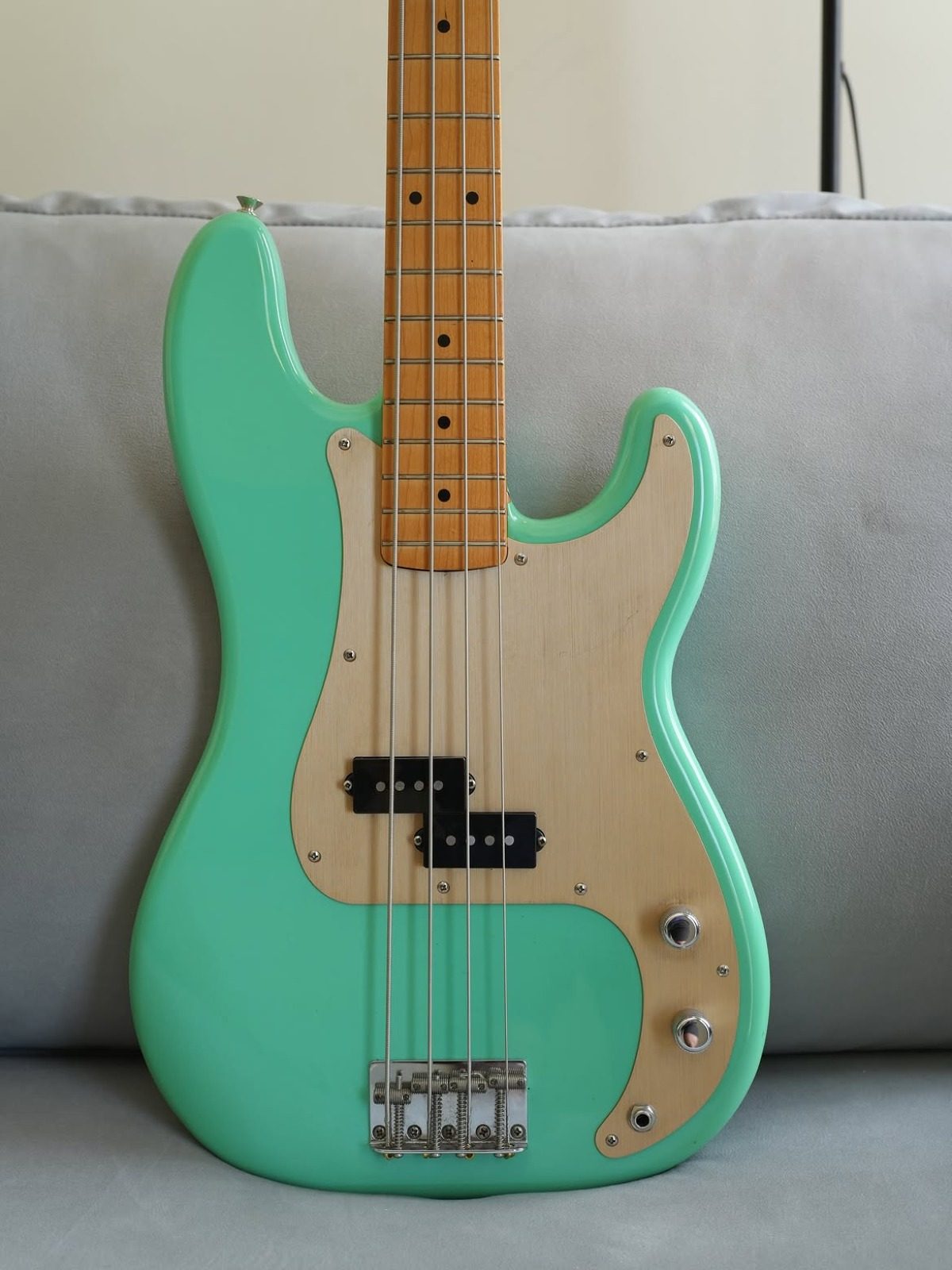 Fender P-bass Vintera 50s