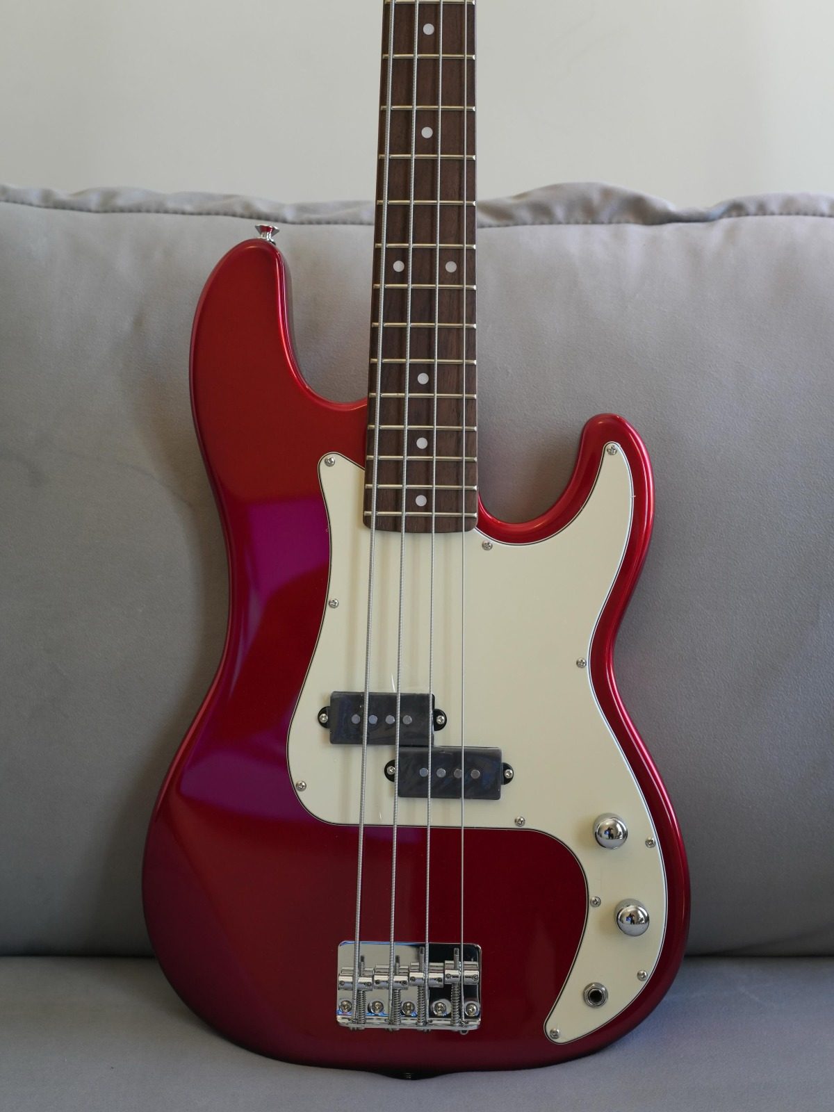 Tagima Tw65 mini P-bass