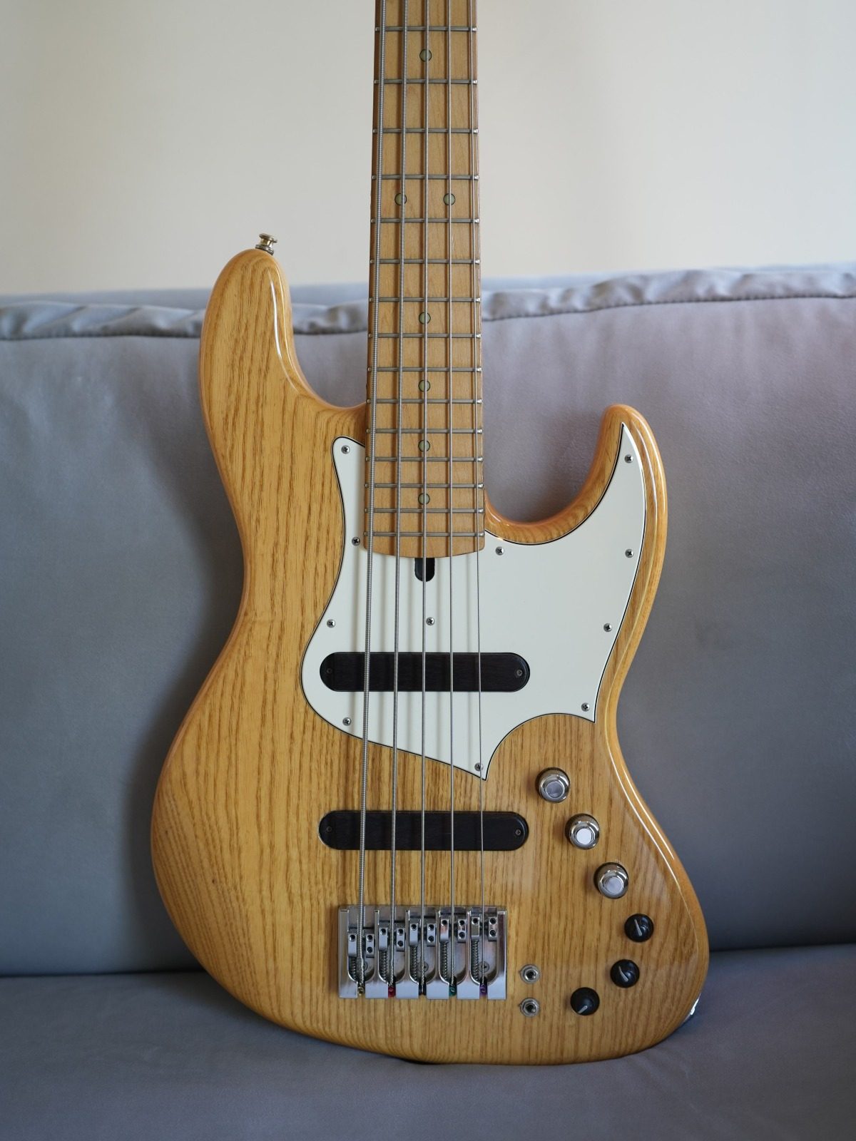 Xotic XJ-1T Jazz Bass