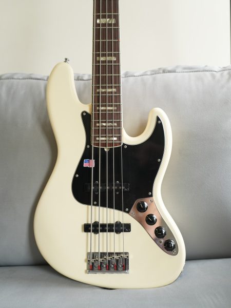 Fender American Deluxe White Jazz Bass