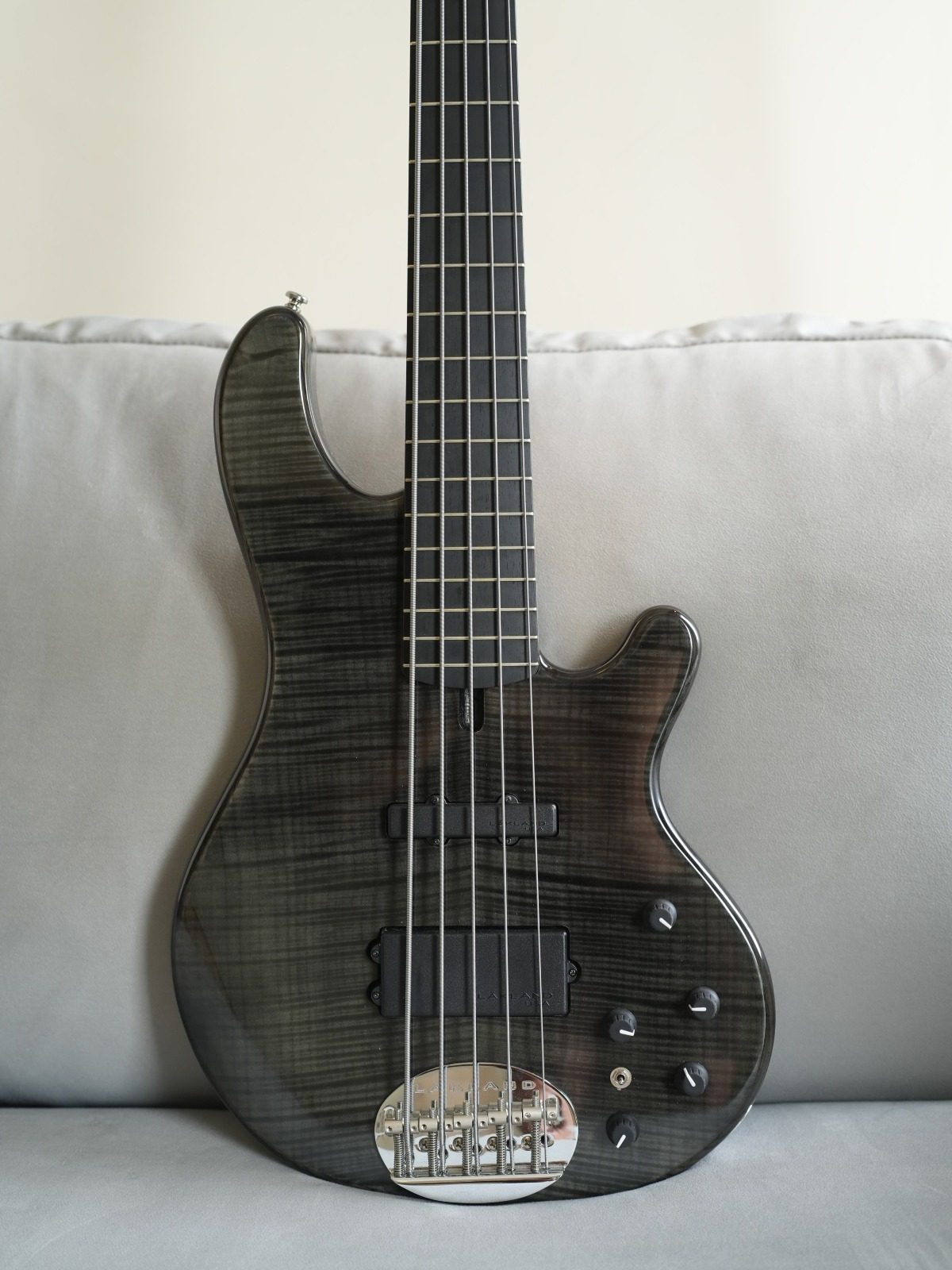 Lakland 5502 Translucent Black Flamed Maple Ebony