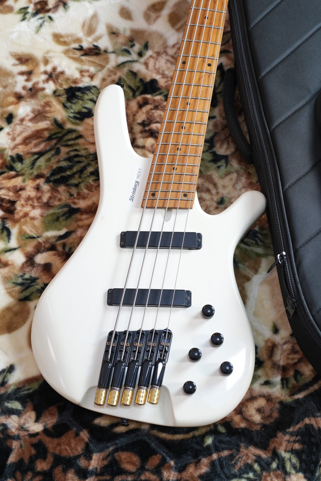 Strinberg Next turbinado com pré amp me bass sense 